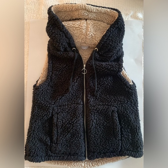 MOD Black Sherpa Vest - Picture 4 of 4